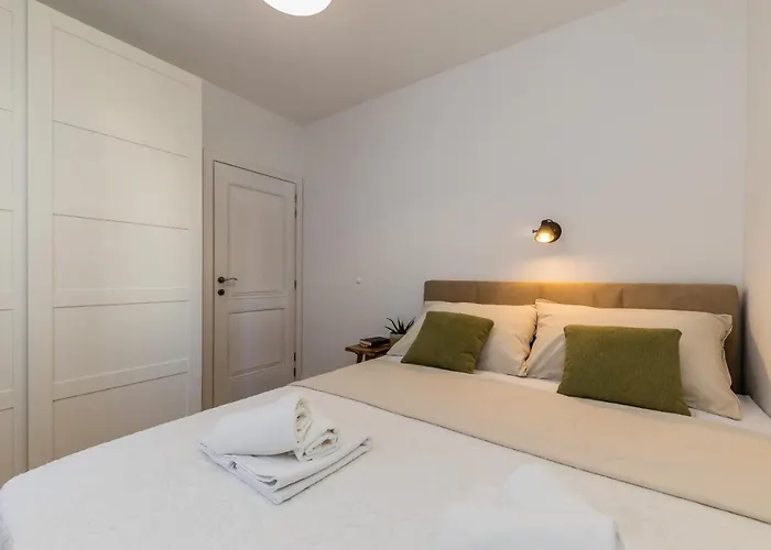 22 Apartment *