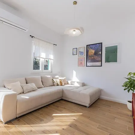 22 Apartment Kastela