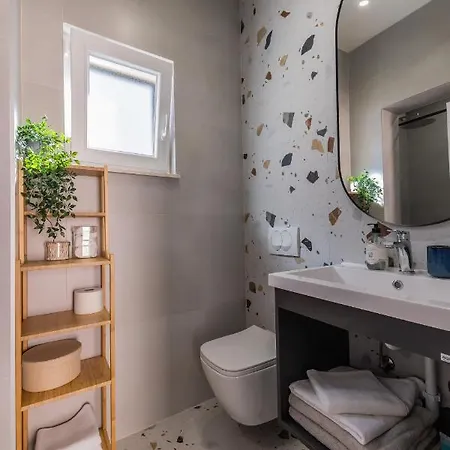 22 Apartment